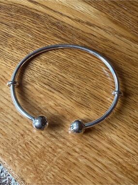 Pandora Silver Open-Ended Cuff Bracelet with Beaded Ends new no box
